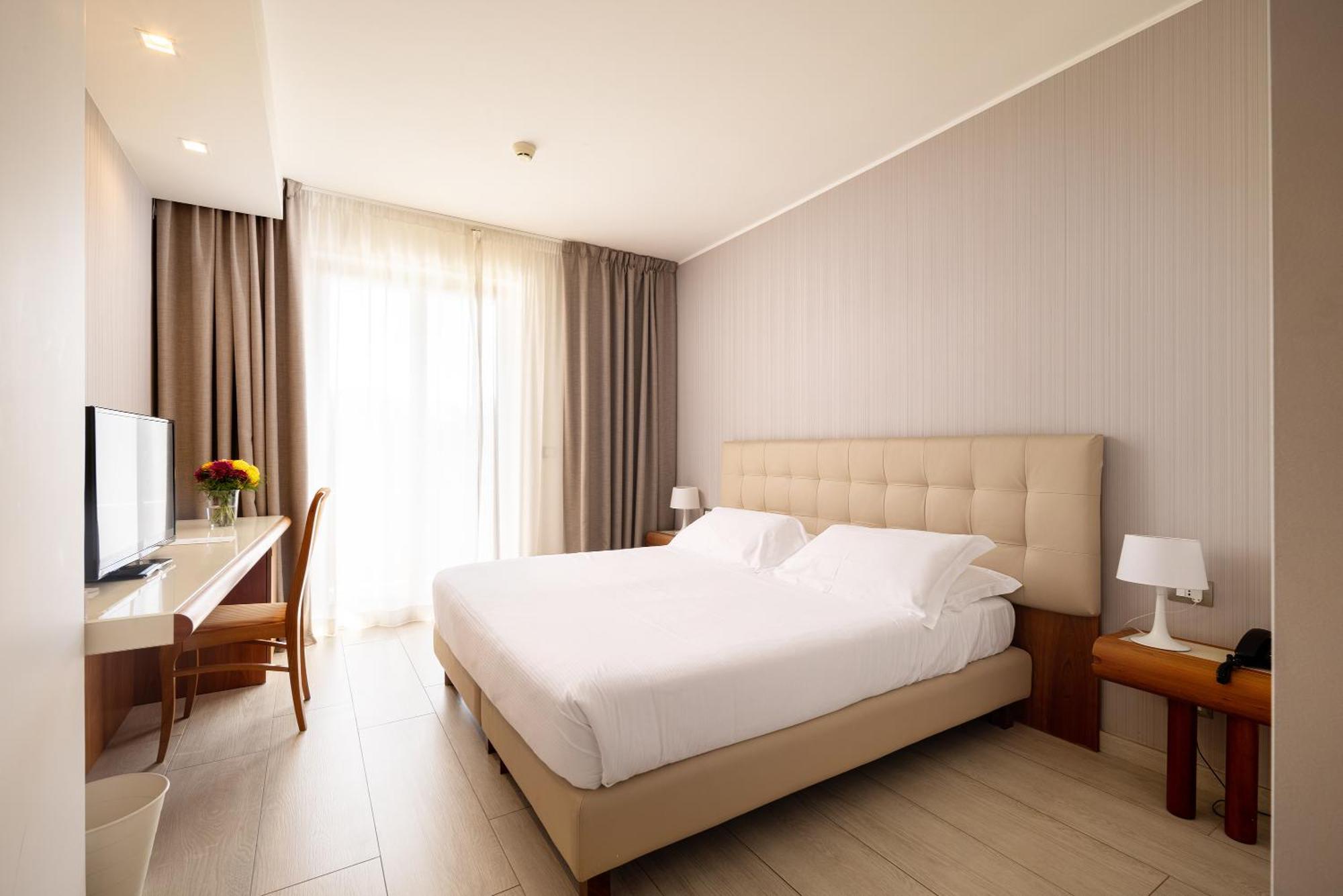 Hotell D'aragona Lifestyle 4*